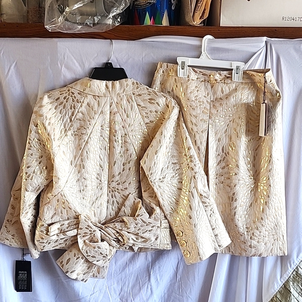 Beige and Gold Etcerera Dress Suite set, new, size 6 jacket and size 4 skirt